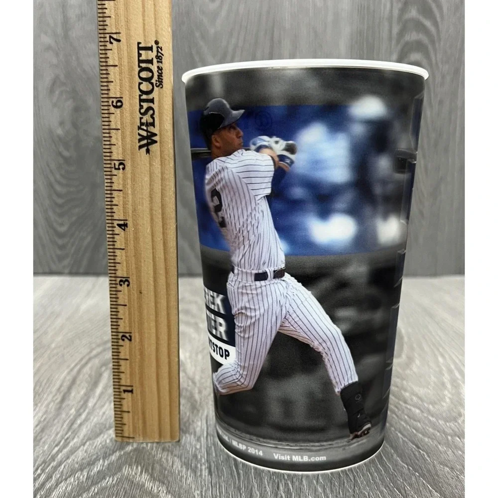 Derek Jeter New York Yankees Collector Lenticular Cup #2 MLB Baseball 2014